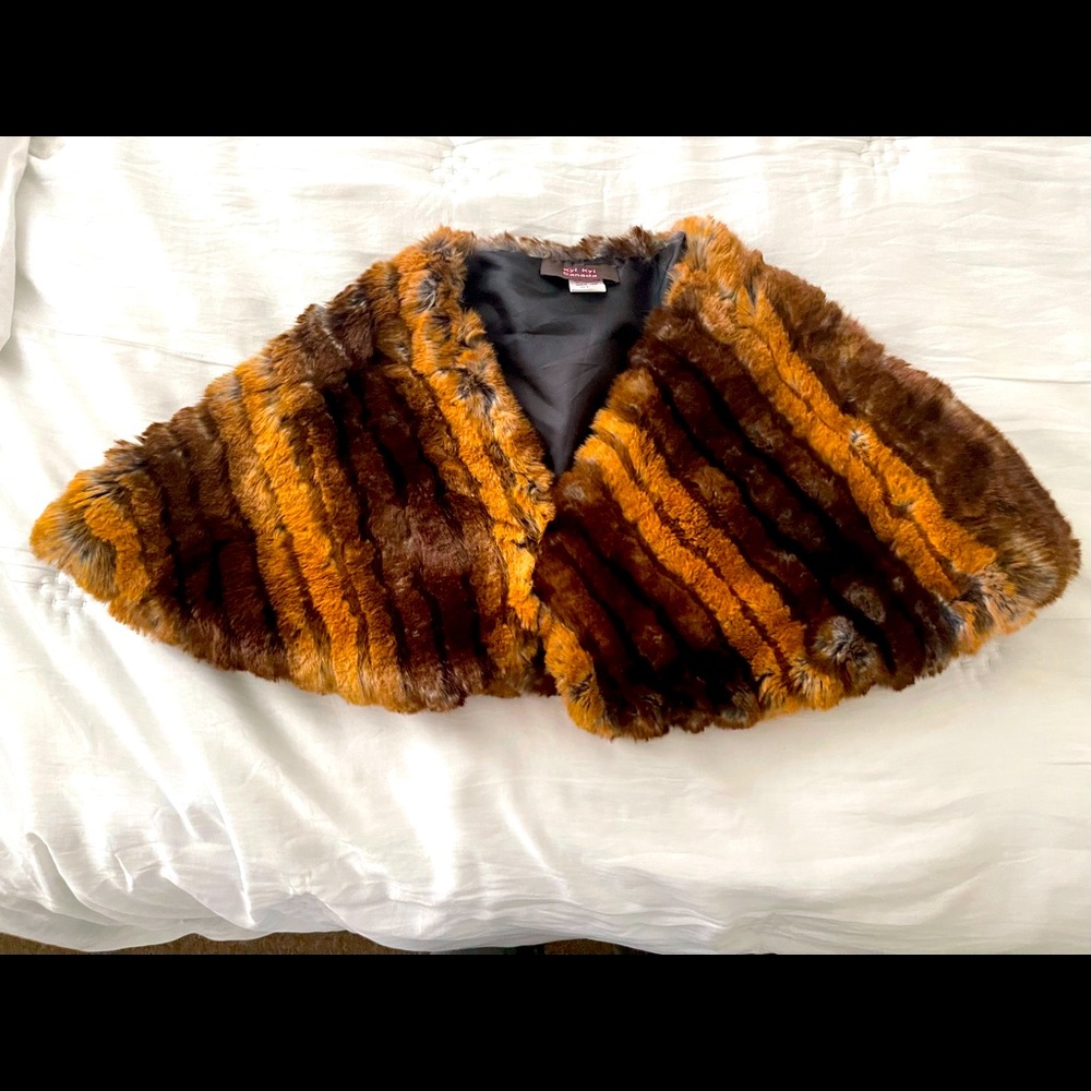Faux Fur Shrug / Shaw